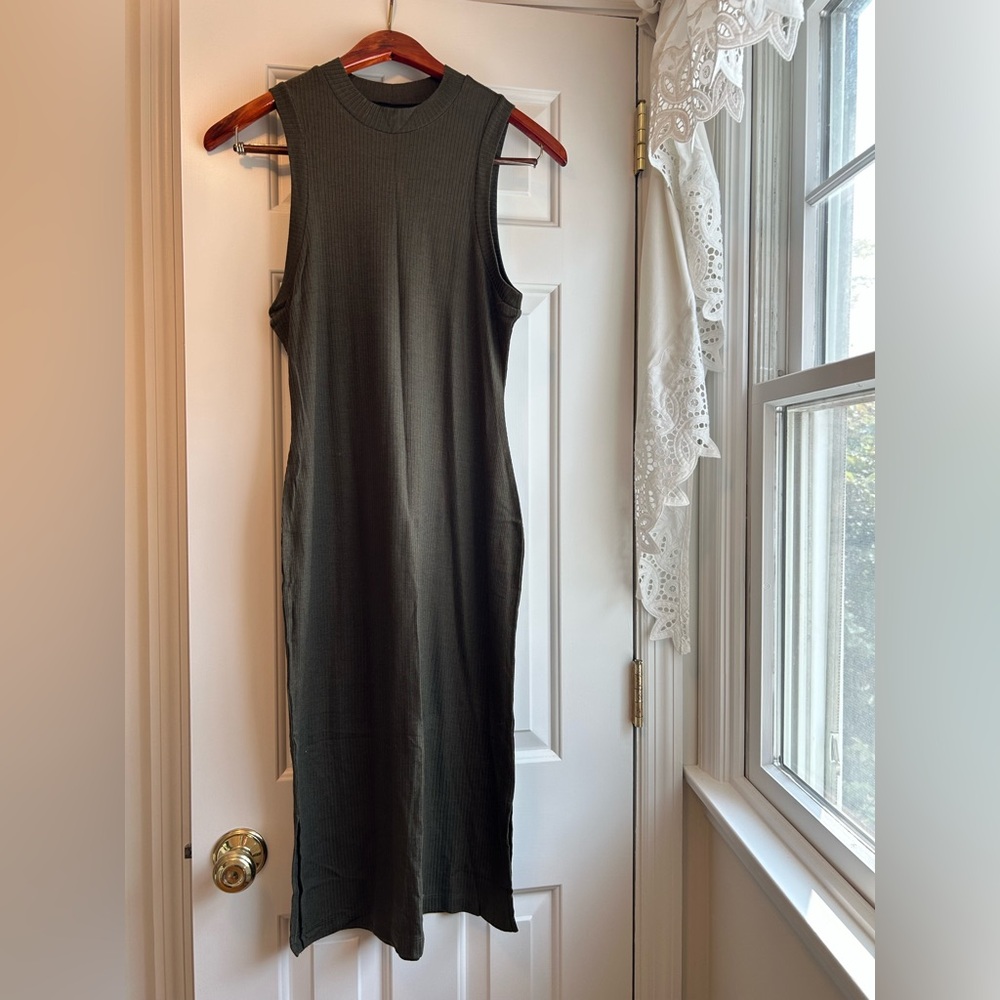 Madewell Olive Sleeveless Midi Dress